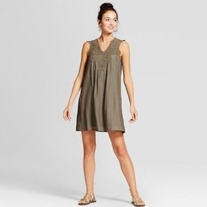 NWT Knox Rose Olive Green Crochet Shift Dress